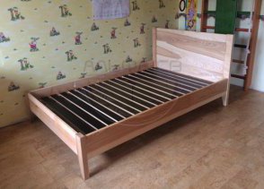 Кровать из дерева на заказ К-005 в спальню фото