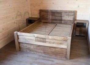 Кровать из дерева на заказ К-024 в спальню фото