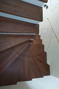 Деревянная лестница 